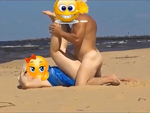 Walking along the beach, I inserted my penis to a resting mommy