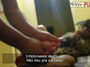 Marido Safado mostrando os pezinhos de sua esposa grá_vida em uma massagem delicada