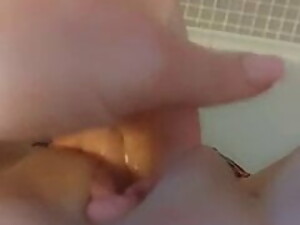 Squirting hotwife