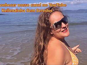 Esposa novinha fica nua na praia louca para ser pega de jeito - puta amadora de verdade - completo no xvideos red